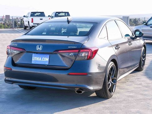 Used 2025 Honda Civic Sport image 4