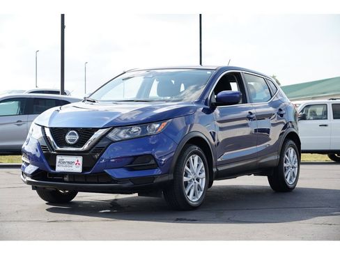 Used 2022 Nissan Rogue Sport S image 7