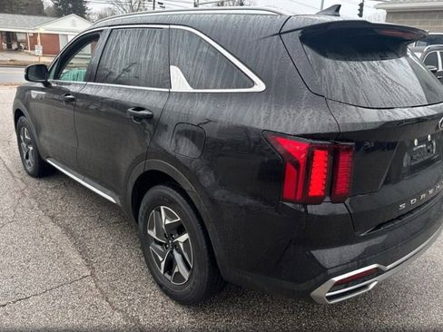 Used 2021 Kia Sorento S image 9