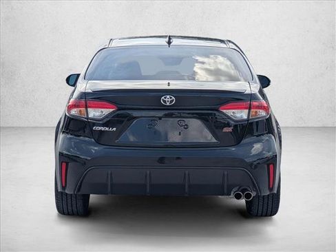 Used 2025 Toyota Corolla SE FWD image 6