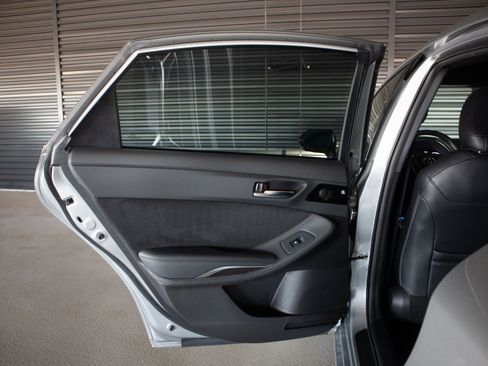 Used 2021 Toyota Avalon Touring w/ Advanced Safety Package FWD image 26