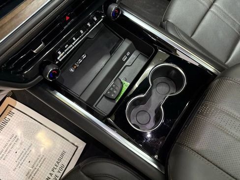 Used 2025 Chevrolet Suburban High Country w/ Sun And Tow Package image 34