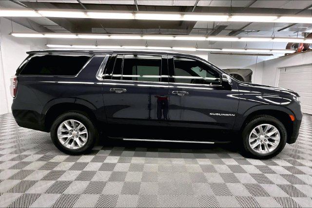 Used 2024 Chevrolet Suburban Premier AWD/4WD image 16