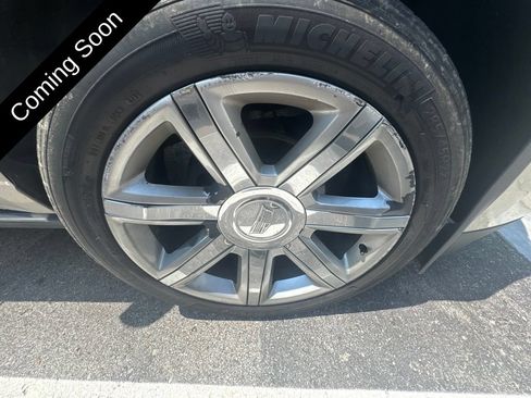 Used 2015 Cadillac Escalade ESV Premium RWD image 13