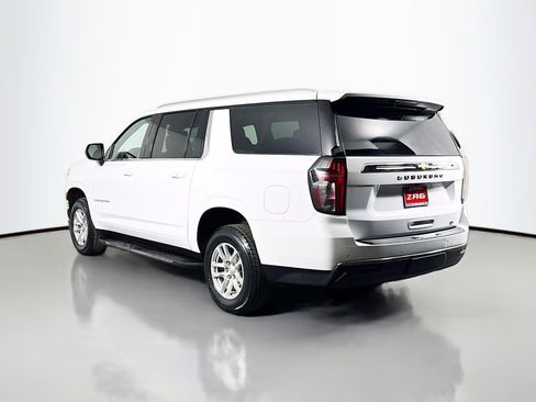 Used 2024 Chevrolet Suburban LT AWD/4WD image 3
