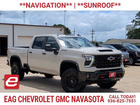 New 2026 Chevrolet Silverado 2500 ZR2 AWD/4WD image 1