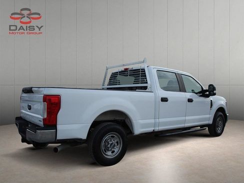 Used 2019 Ford F250 XL w/ Power Equipment Group image 5
