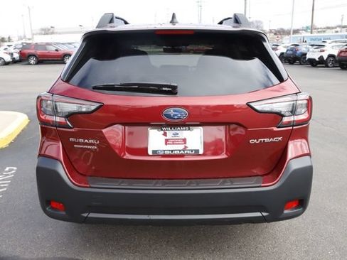 Certified 2025 Subaru Outback Premium w/ Popular Package #1A AWD/4WD image 4