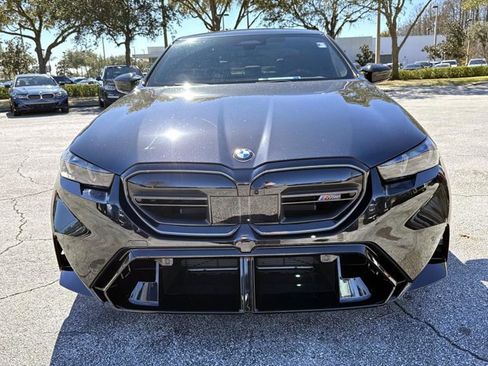 Used 2025 BMW M5 w/ Executive Package image 8
