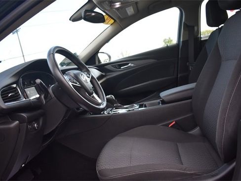 Used 2019 Buick Regal Preferred w/ Sights and Sounds Package image 22