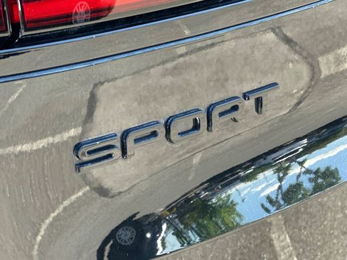 New 2025 Land Rover Range Rover Sport SE image 14