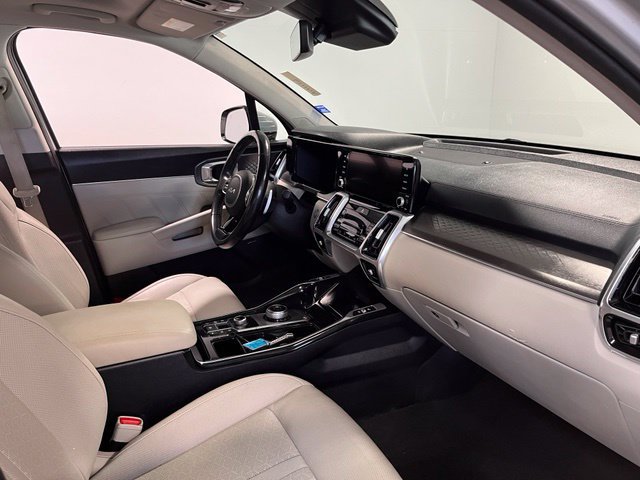 Used 2022 Kia Sorento SX Prestige w/ Panoramic Sunroof Package AWD/4WD image 11
