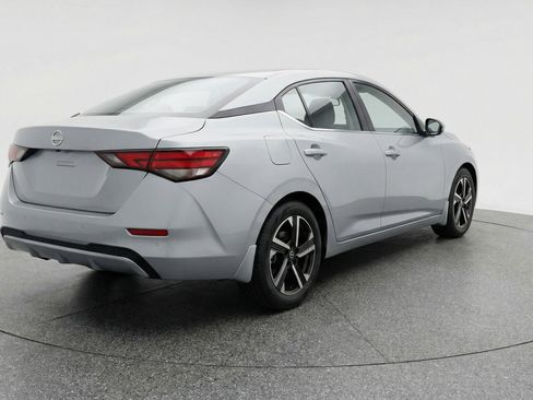 Used 2025 Nissan Sentra SV image 9