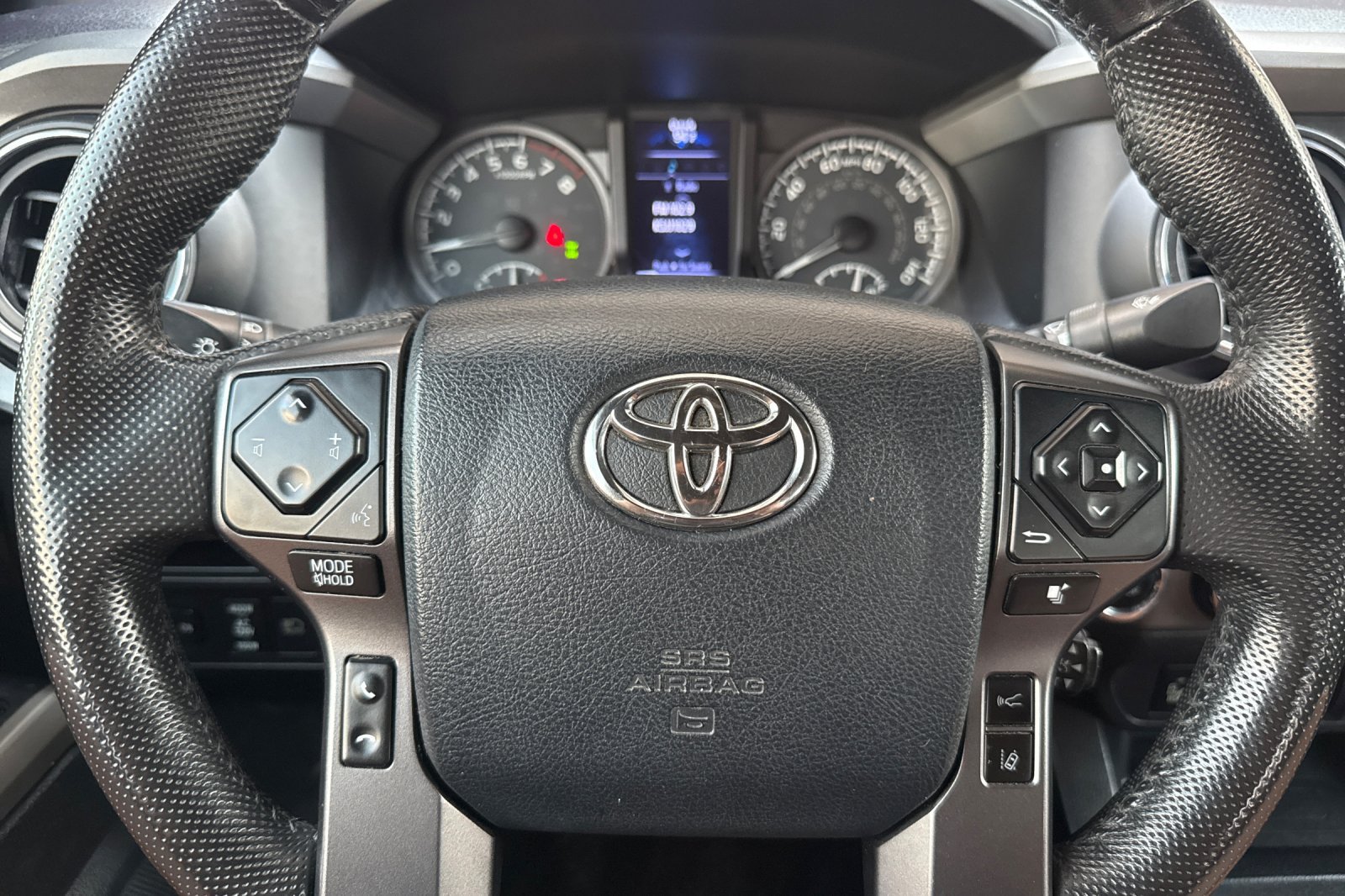 Used 2019 Toyota Tacoma TRD Off-Road AWD/4WD image 34