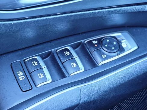 Used 2024 Kia Sorento S image 19