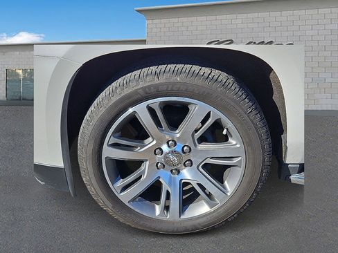 Used 2016 Cadillac Escalade ESV Luxury image 8