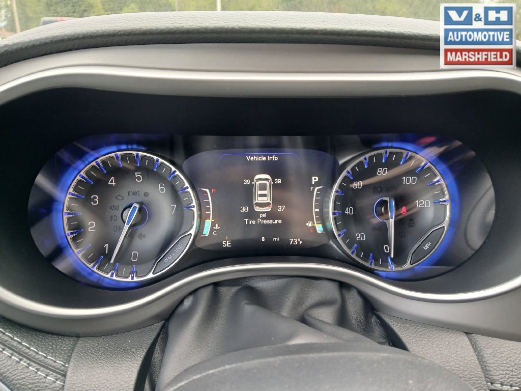 New 2027 Chrysler Pacifica Select FWD image 18