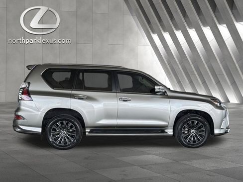 Certified 2023 Lexus GX 460 Premium AWD/4WD image 4