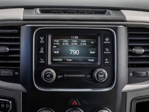 Used 2017 RAM 1500 Express image 14