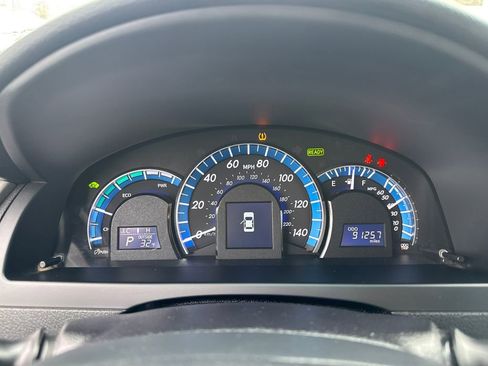 Used 2014 Toyota Camry XLE image 9