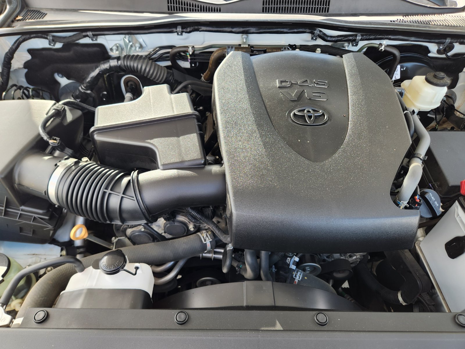 Used 2021 Toyota Tacoma Limited AWD/4WD image 36
