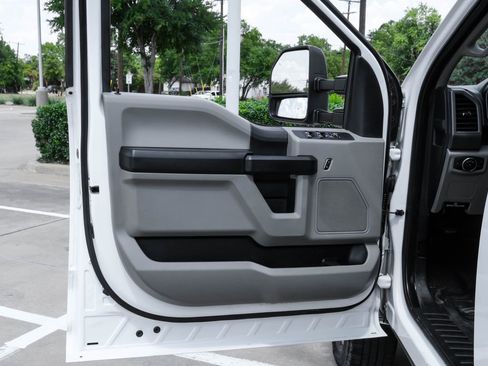 Used 2019 Ford F350 XL w/ Power Equipment Group image 36