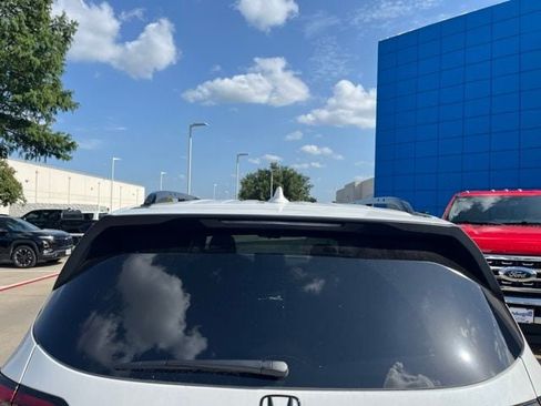 Used 2026 Honda Pilot Sport image 7
