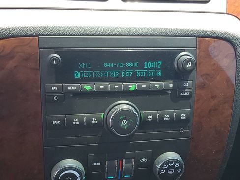 Used 2011 Chevrolet Tahoe LS RWD image 16