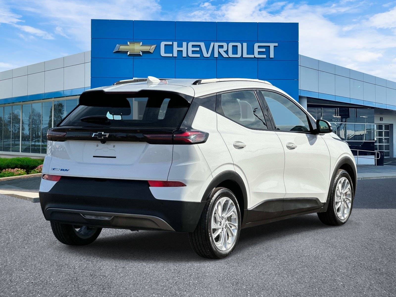 Certified 2023 Chevrolet Bolt EUV LT w/ Driver Confidence Package FWD image 3