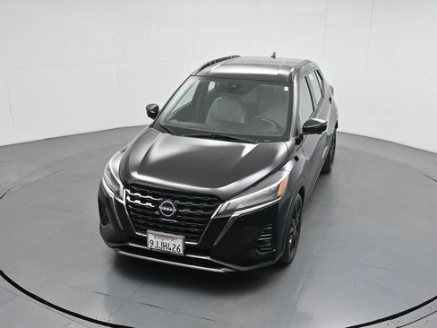 Used 2023 Nissan Kicks SR w/ SR Premium Package FWD image 36