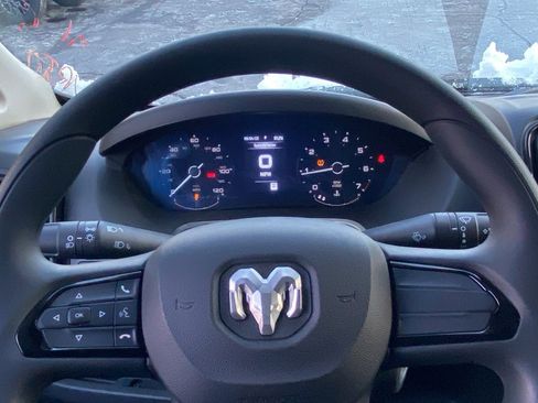 Used 2025 RAM ProMaster 2500 w/ Storage Group image 10