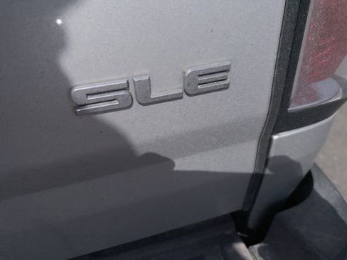 Used 2018 GMC Canyon SLE image 25