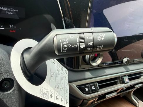 New 2026 Lexus RX 450h AWD image 17