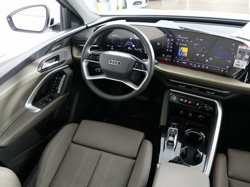 New 2025 Audi Q5 Premium Plus image 23