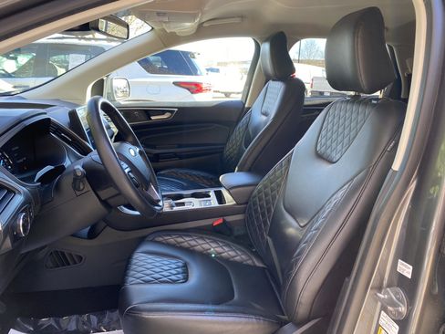 Used 2024 Ford Edge Titanium image 16