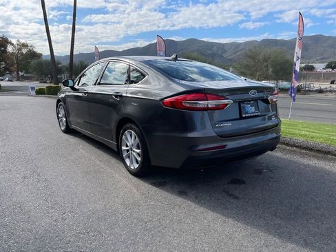 Used 2019 Ford Fusion SE image 7