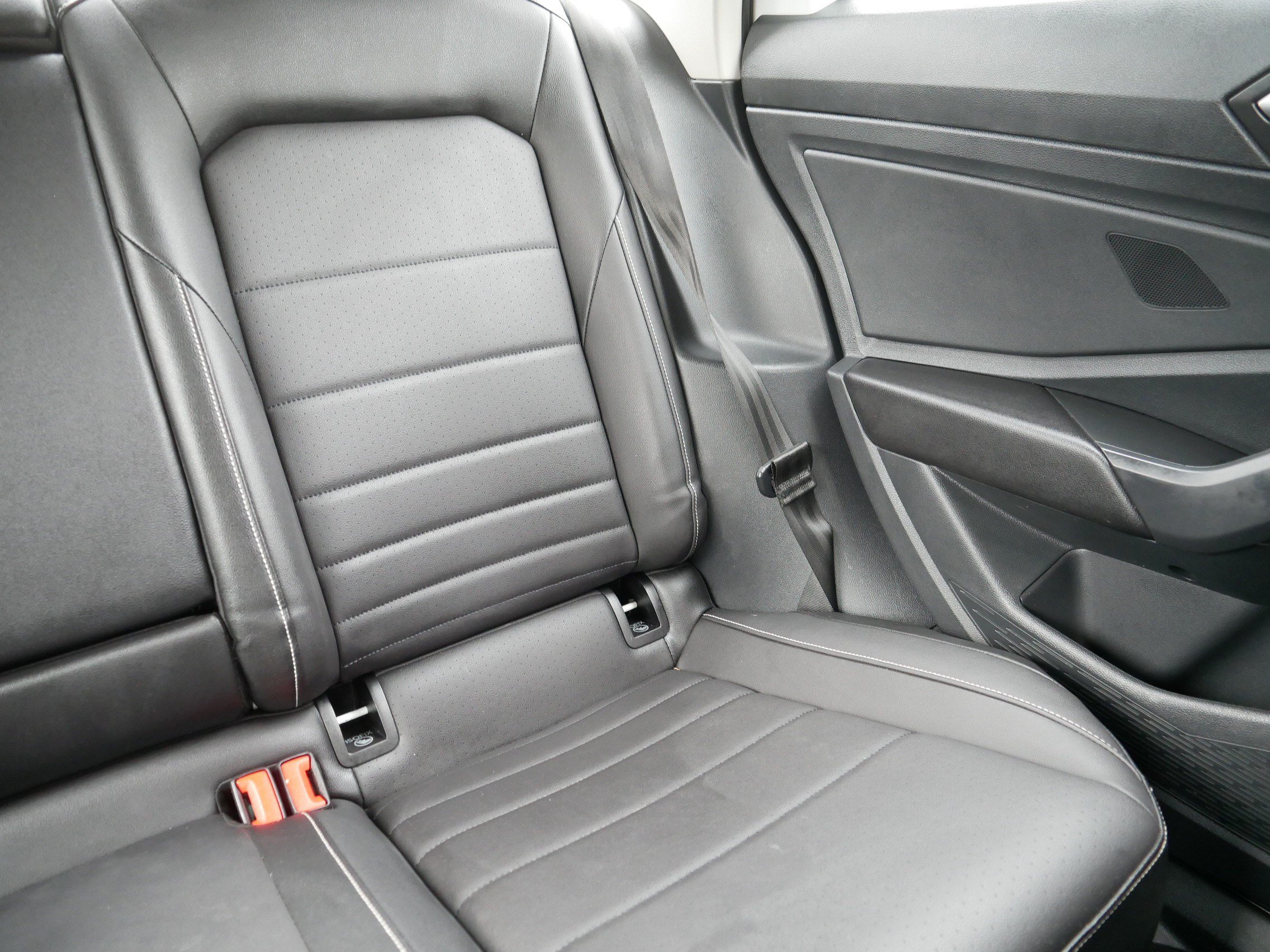 Used 2023 Volkswagen Jetta SE FWD image 14