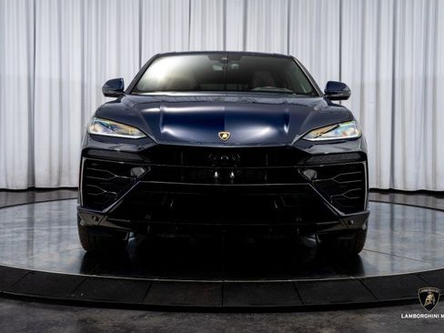 Used 2025 Lamborghini Urus SE image 2