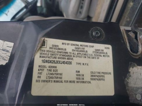 Used 1999 Chevrolet Suburban 2500 w/ Preferred Equipment Group 3 AWD/4WD image 10