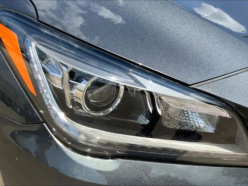 Used 2018 Genesis G80 3.8 image 28