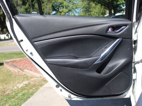 Used 2015 MAZDA MAZDA6 Touring image 33