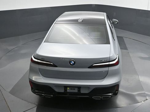 Used 2024 BMW 760i xDrive w/ Premium Package 2 image 42