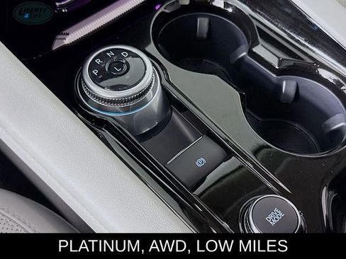 Used 2025 Ford Explorer Platinum w/ LUX Leather Package image 16