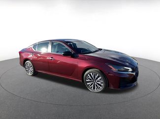 Used 2025 Nissan Altima 2.5 SV video 2