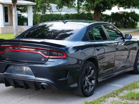 Used 2019 Dodge Charger GT RWD image 7