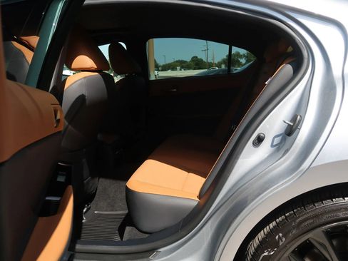 Used 2025 Lexus IS 300 F Sport AWD/4WD image 19