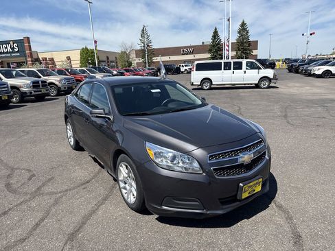 Used 2013 Chevrolet Malibu LT w/ Power Convenience Package FWD image 4