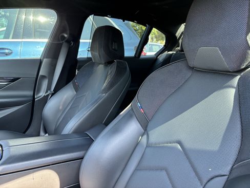 Used 2024 BMW i5 eDrive40i w/ Executive Package RWD image 16