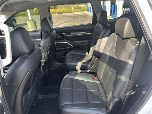 Used 2021 Kia Telluride EX w/ EX Premium Package image 11