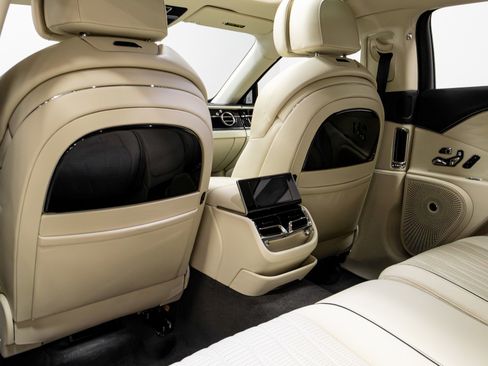 Used 2021 Bentley Flying Spur W12 image 37